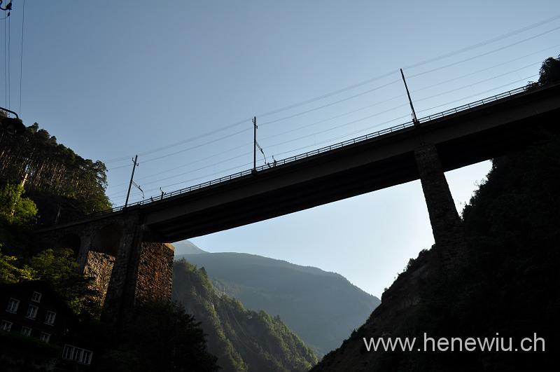 DSC_0267.JPG - Chärstelenbachbrücke  in den ersten Sonnenstrahlen