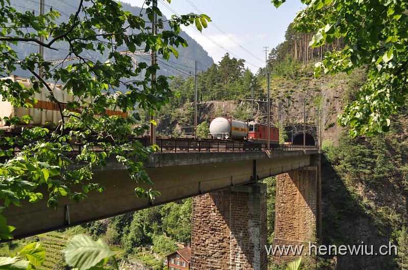 DSC_7564.JPG - Güterzug 90804 auf der Chaerstelenbachbrücke.