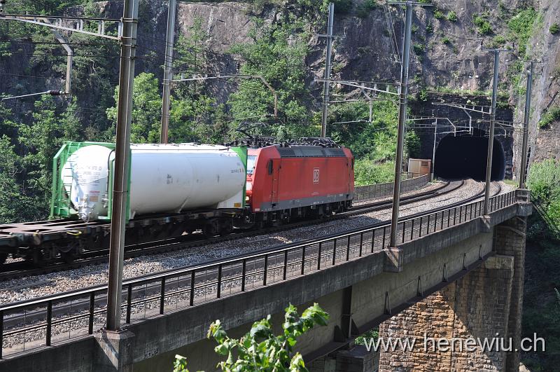 DSC_7586.JPG - Güterzug 62230 auf der Talfahrt, auf der Chaerstelenbachbrücke.