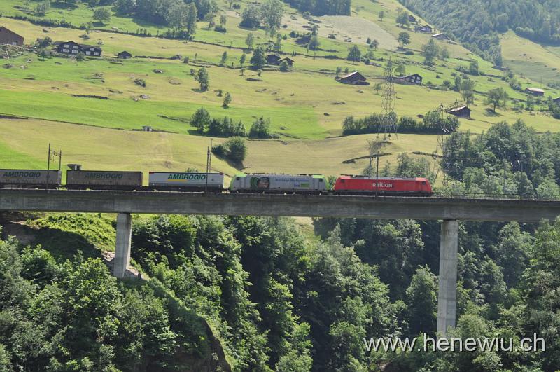 DSC_7506.JPG - Güterzug 90807auf der Intschireussbrücke