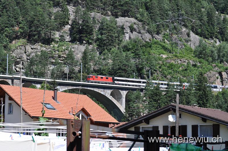 DSC_0185.JPG - Inter -Regio auf der mittleren Meienreuss - Brücke
