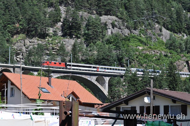 DSC_0186.JPG - Inter -Regio auf der mittleren Meienreuss - Brücke