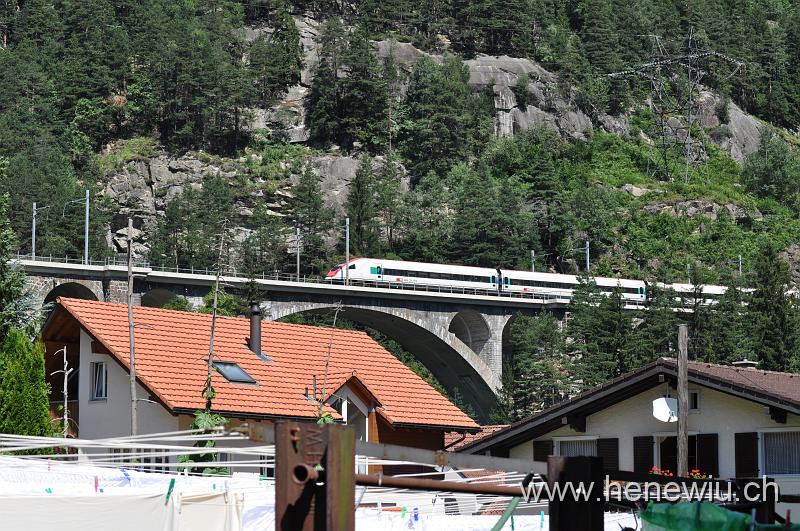 DSC_0190.JPG - ICN auf der mittleren Meienreuss - Brücke