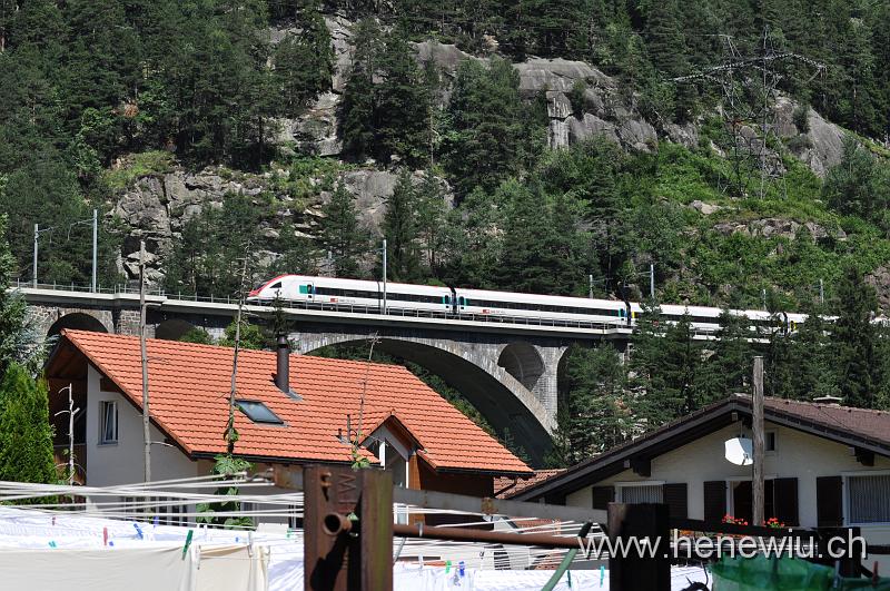 DSC_0191.JPG - ICN auf der mittleren Meienreuss - Brücke