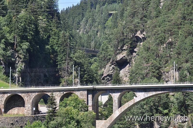 DSC_0195.JPG - Die mittlere Meienreuss - Brücke, oben sieht man die obere MeienreussBrücke