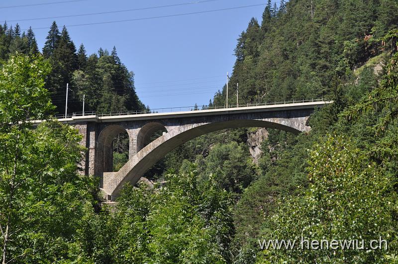 DSC_0211.JPG - Die mittlere Meienreuss - Brücke