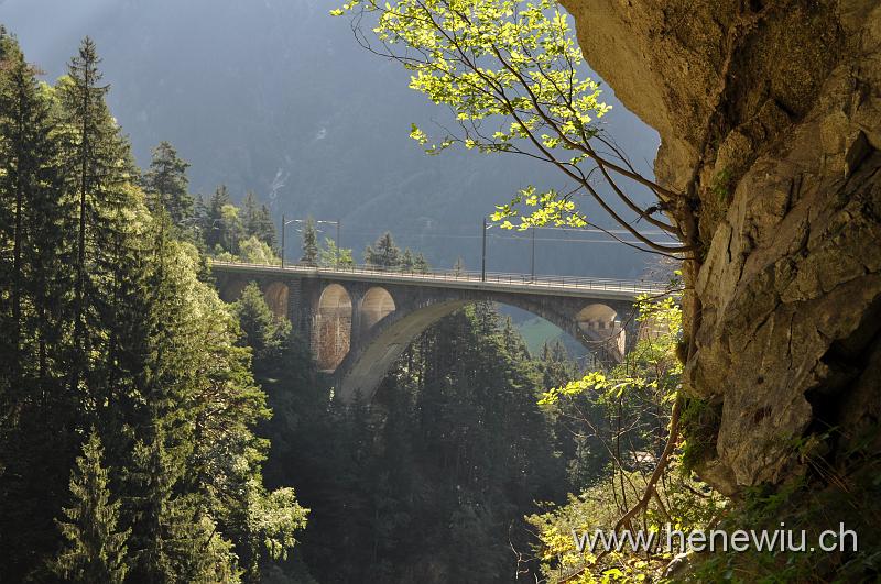 DSC_0282.JPG - Die mittlere Meienreuss - Brücke