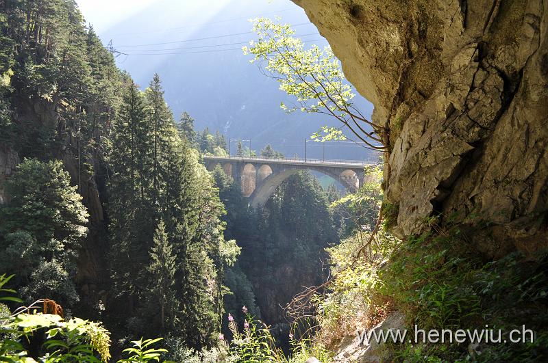 DSC_0283.JPG - Die mittlere Meienreuss - Brücke