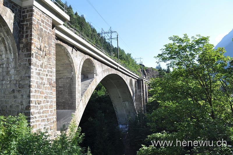 DSC_0287.JPG - Die mittlere Meienreuss - Brücke