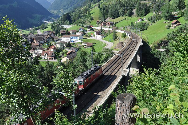 DSC_0318.JPG - Güterzug auf der mittleren Meienreuss - Brücke talwärts fahrend.