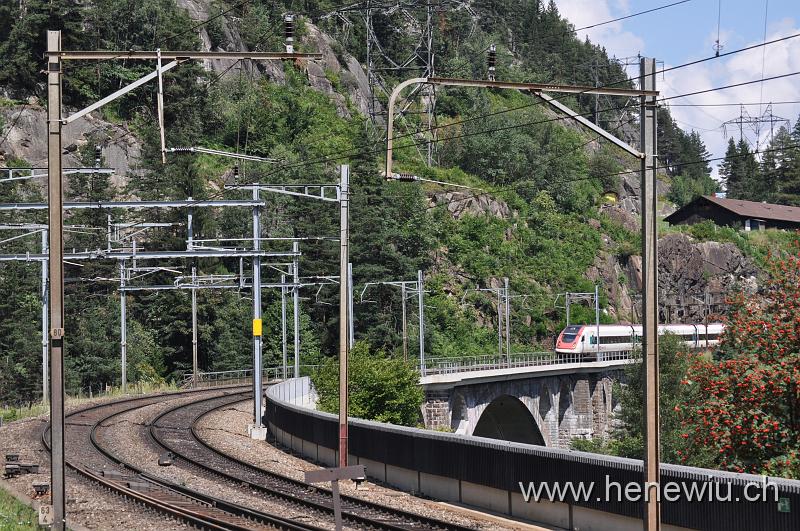 DSC_0533.JPG - ICN auf der mittlren Meienreuss - Brücke