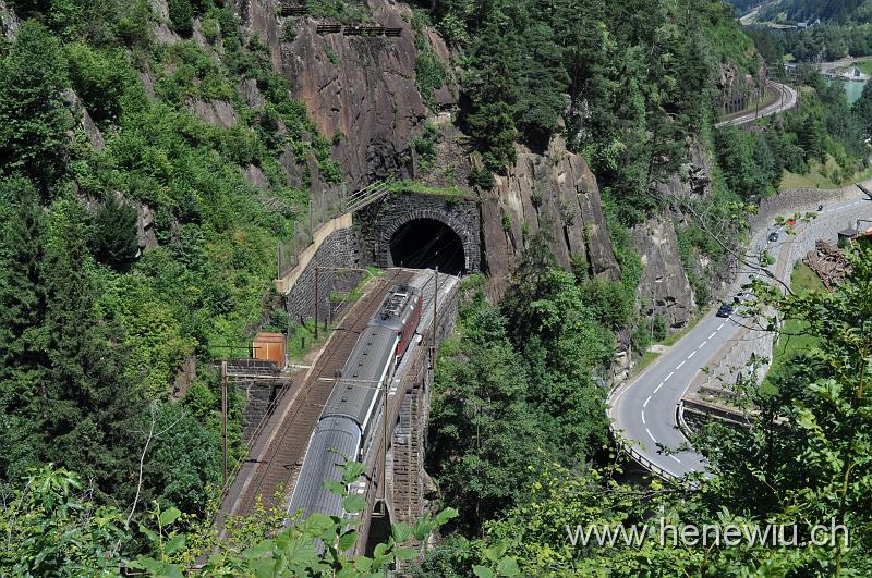 DSC_0214.JPG - Ein Inter-Tegio auf der unteren Meienreussbrücke