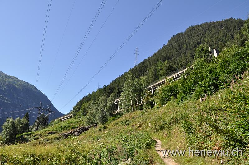 DSC_0131.JPG - Die Stein- u. Ahornkehle-Gallerie, mit den beiden integrierten Brücken über die Stein- u. Ahornkehle