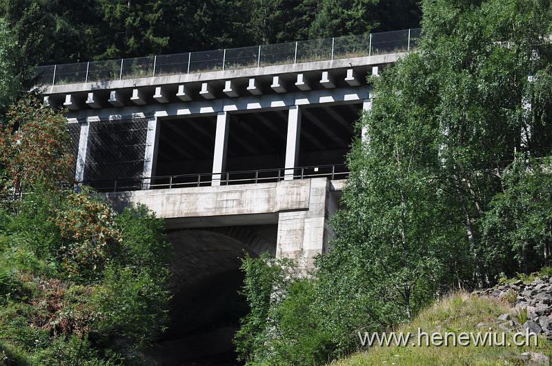 DSC_0441.JPG - Die Ahornkehlebrücke, integriert in die neue Gallerie