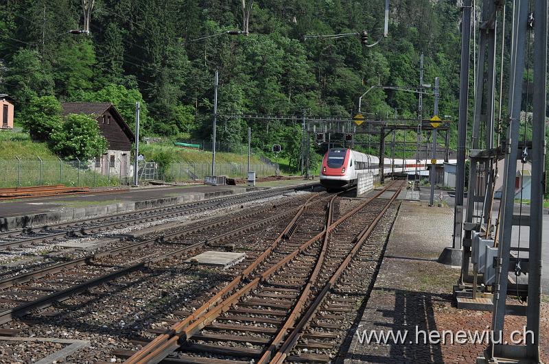 DSC_7605.JPG - Durchfahrt des ICN 674 in Amsteg-Silenen