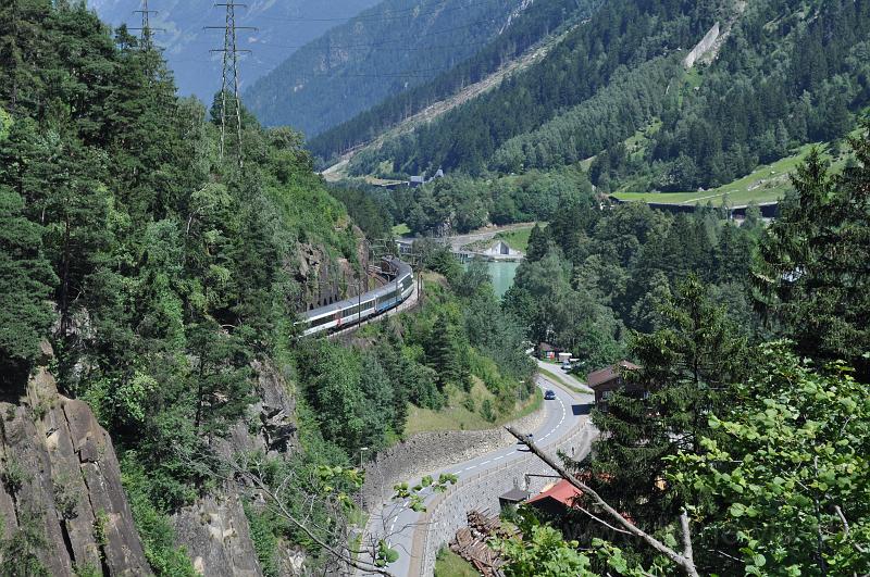DSC_0218.JPG - Inter - Regio  nach dem Mühle - Tunnel.
