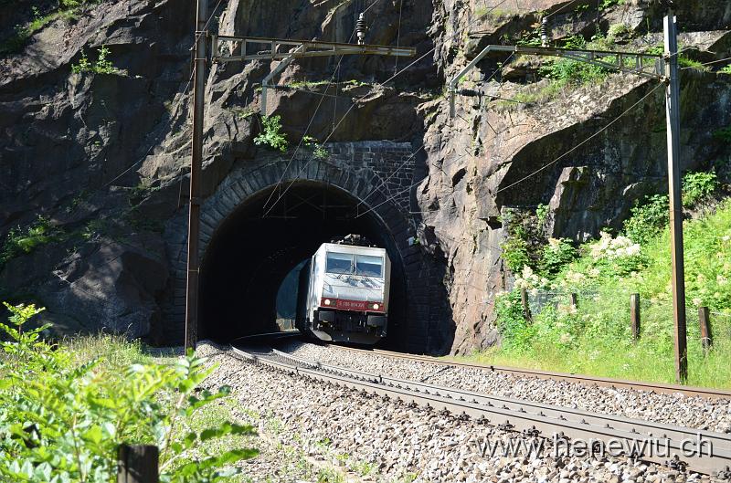 DSC_0033_20110621_033.JPG - Güterzug 43090 im Muren -Tunnel