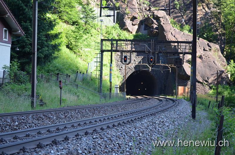 DSC_0016_20110621_016.JPG - Das obere Portal des Pfaffensprung-Kehrtunnels